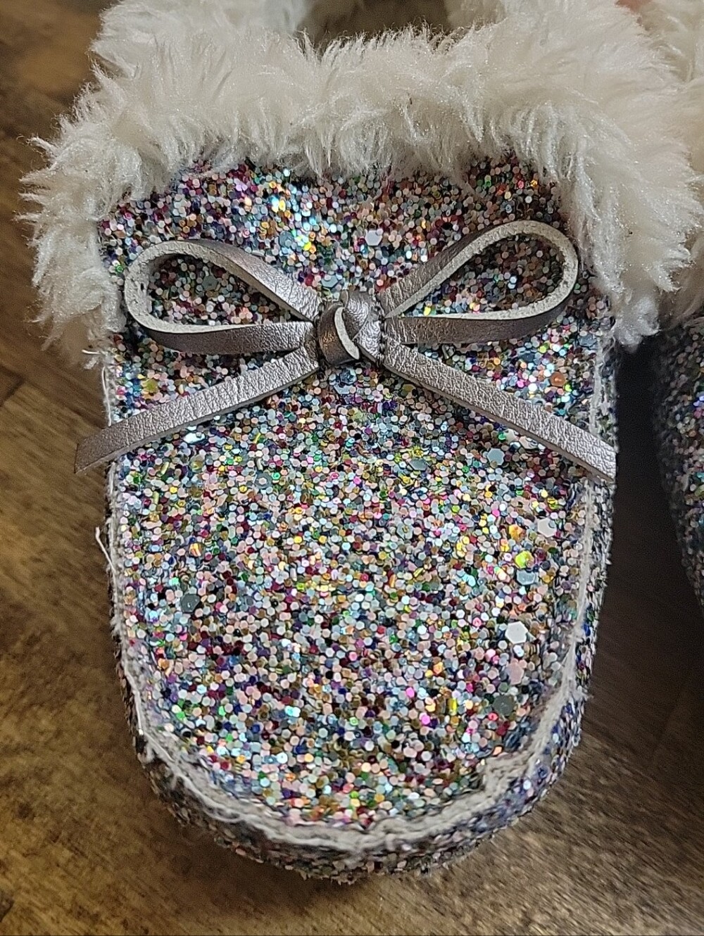 Sparkly Glitter Moccasin Slippers with Faux Fur Trim Girls Size 3 - Picture 12 of 16